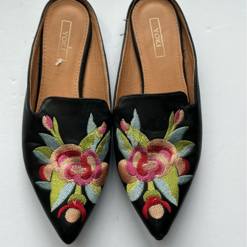 Yoki Embroidered Mule